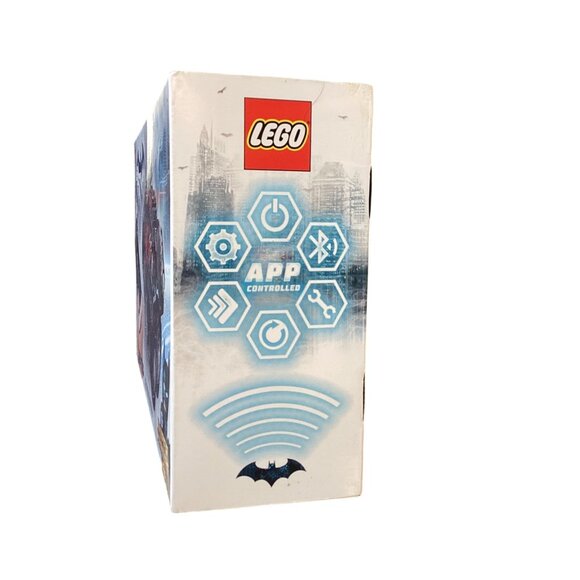 New Lego 76112 Batman Batmobile Remote Technic Building Set App-Controlled - Picture 6 of 8